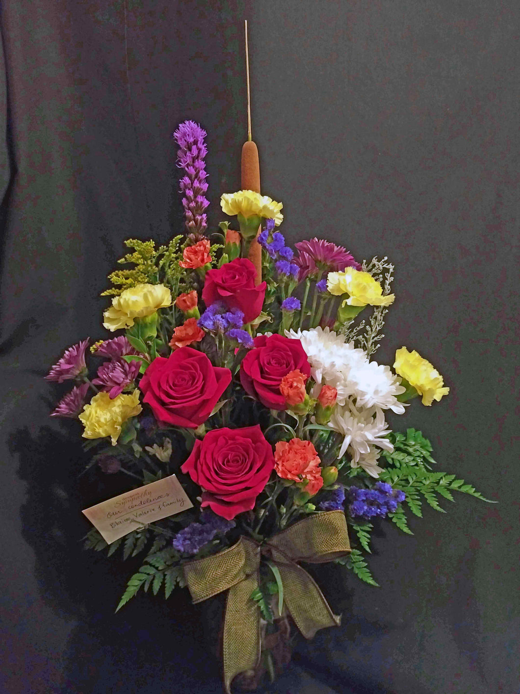 EA 1227 Stylish mix flower bouquet with cattail