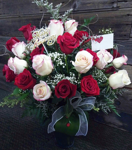 EAV 2024 Valentine Blast! romance red and white roses